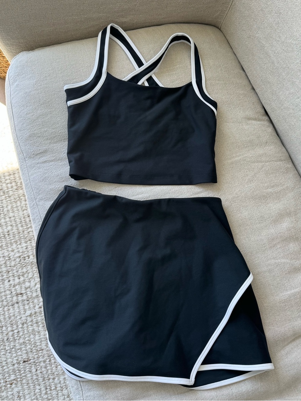 Abercrombie YPB SculptLUX Skort & Crop Top Set Black White Size M